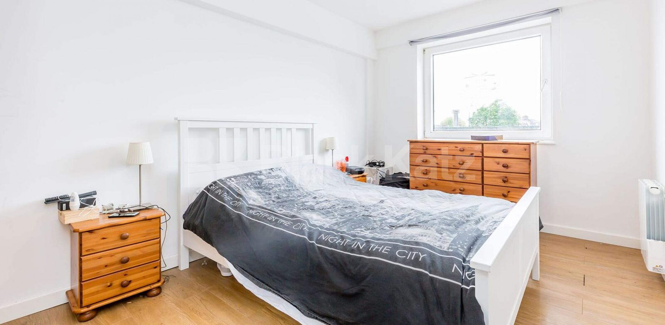 Secure and peaceful neighborhood 3 Bedroom Flat in Viceroy Close N2